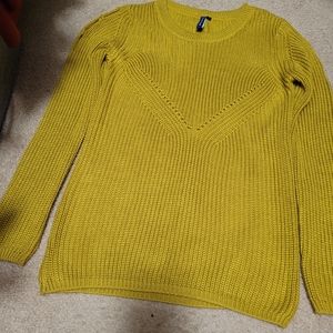 Fame Forever Long Sleeve Round Neck Sweater Size S